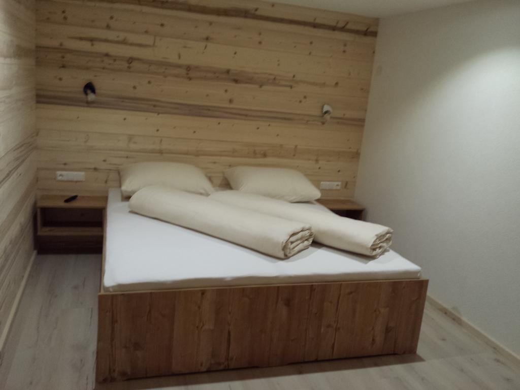 Tischlerei Rudigier Vermietung Kappl  Room photo